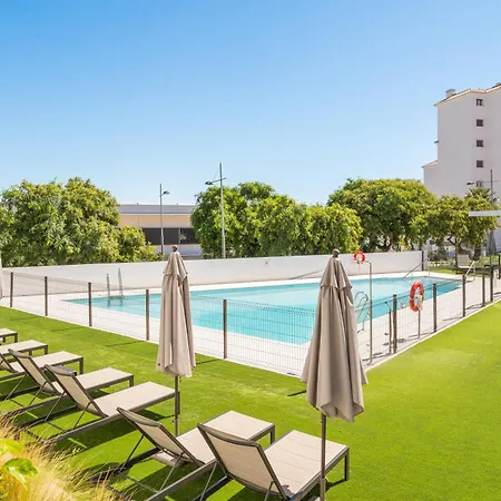 900m From The In With A Pool Appartement Estepona