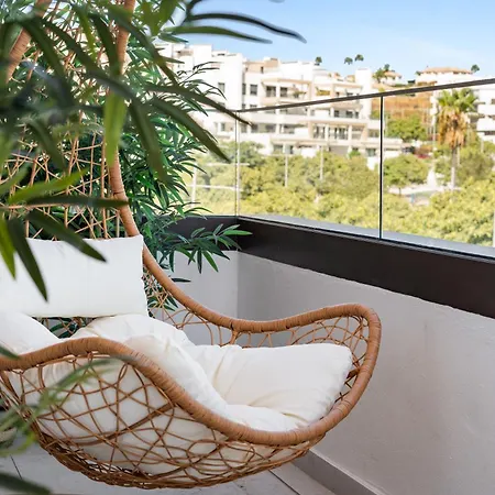 900m From The In With A Pool Appartement