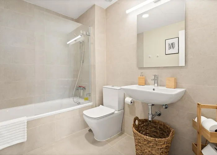 900m From The In With A Pool * Estepona