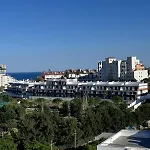 900m From The In With A Pool דירה